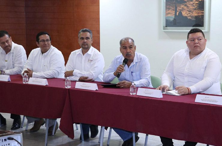 Entrega Educación por primera vez 7 prefecturas estatales