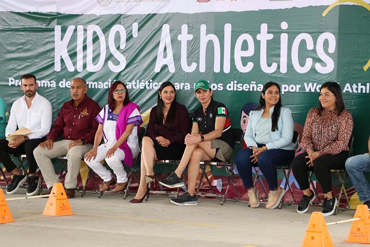 Indira, Leticia Ramírez y Ana Guevara inician Programa de Activación Física