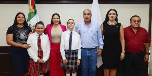 Indira recibe a Sofía Lizeth y Constanza Regina, representantes de Colima en Parlamento Nacional Infantil