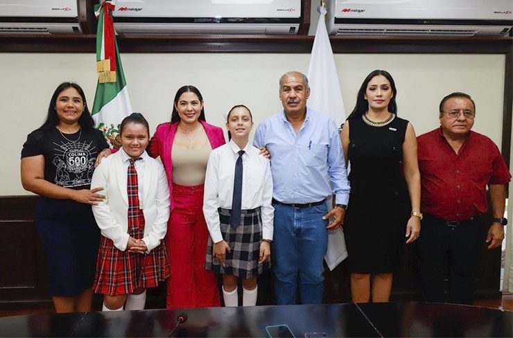 Indira recibe a Sofía Lizeth y Constanza Regina, representantes de Colima en Parlamento Nacional Infantil